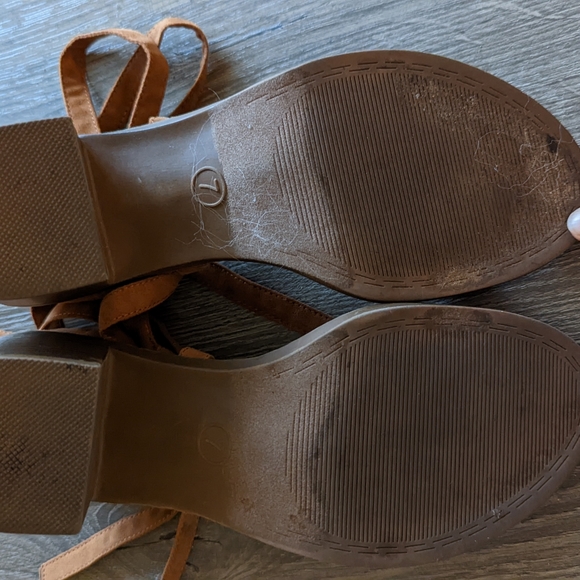 Sandals - Picture 4 of 4